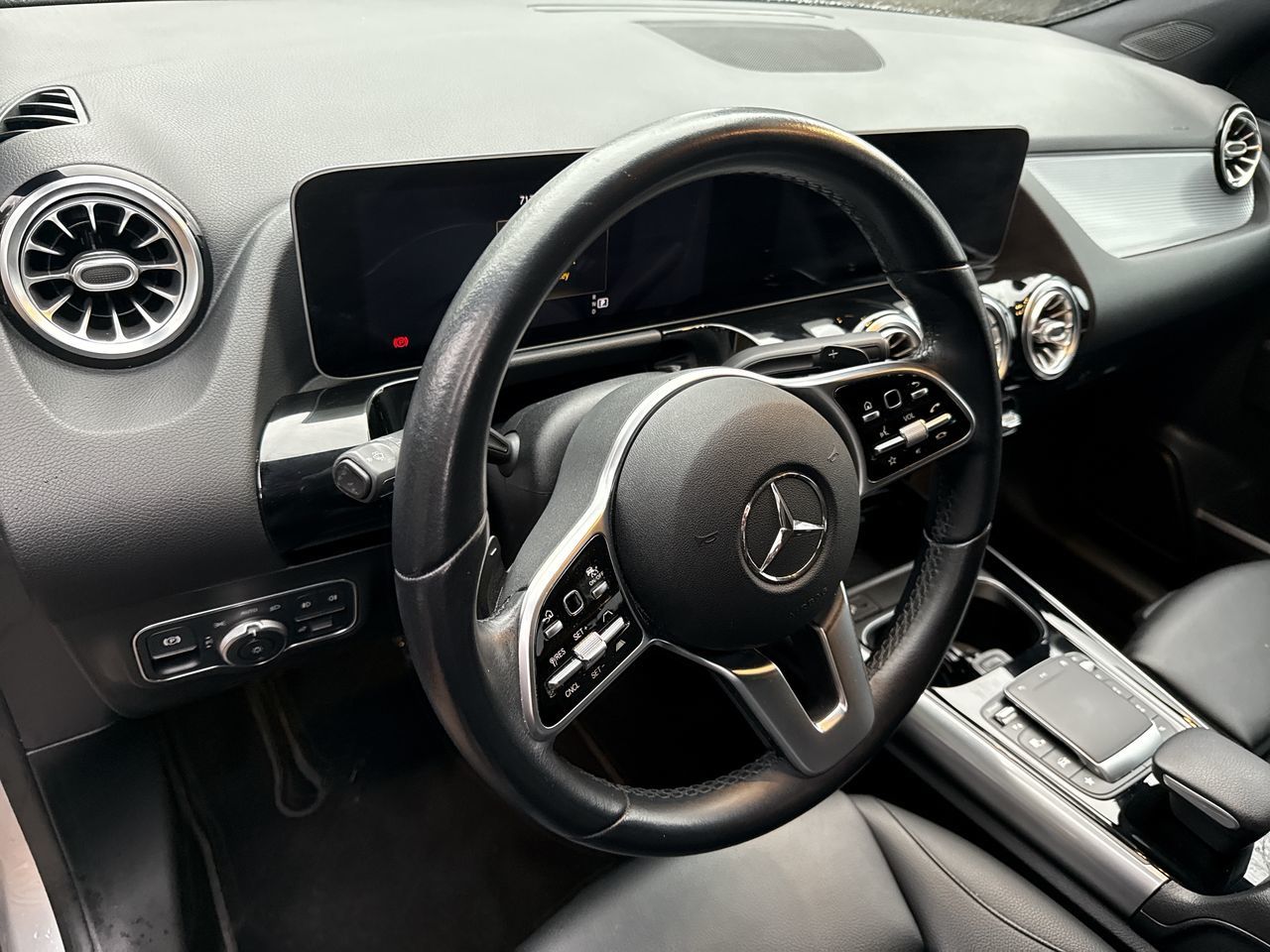 Mercedes-Benz GLA250  2021 à North Vancouver, Colombie-Britannique