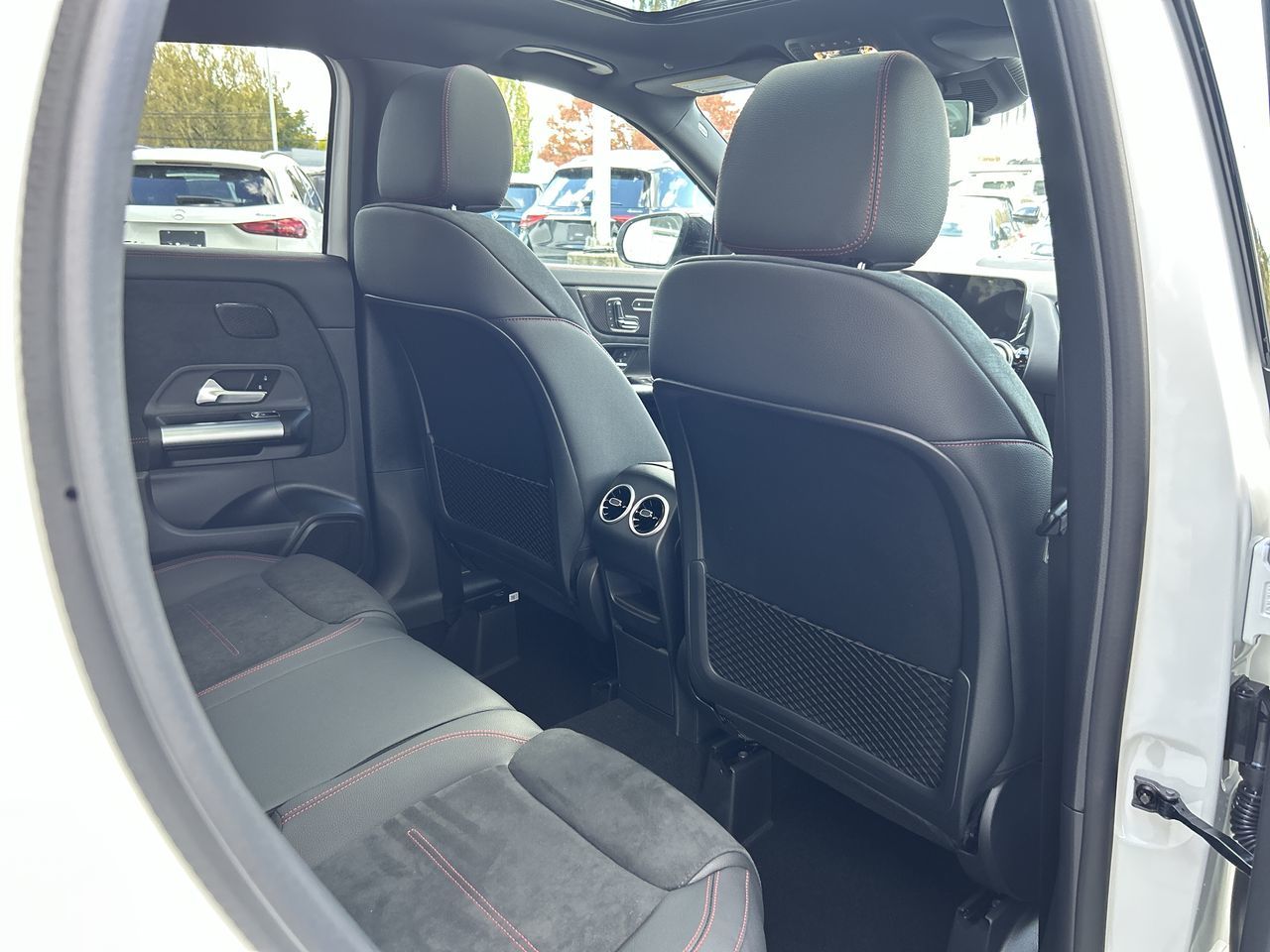 Mercedes-Benz GLA250  2025 à North Vancouver, Colombie-Britannique