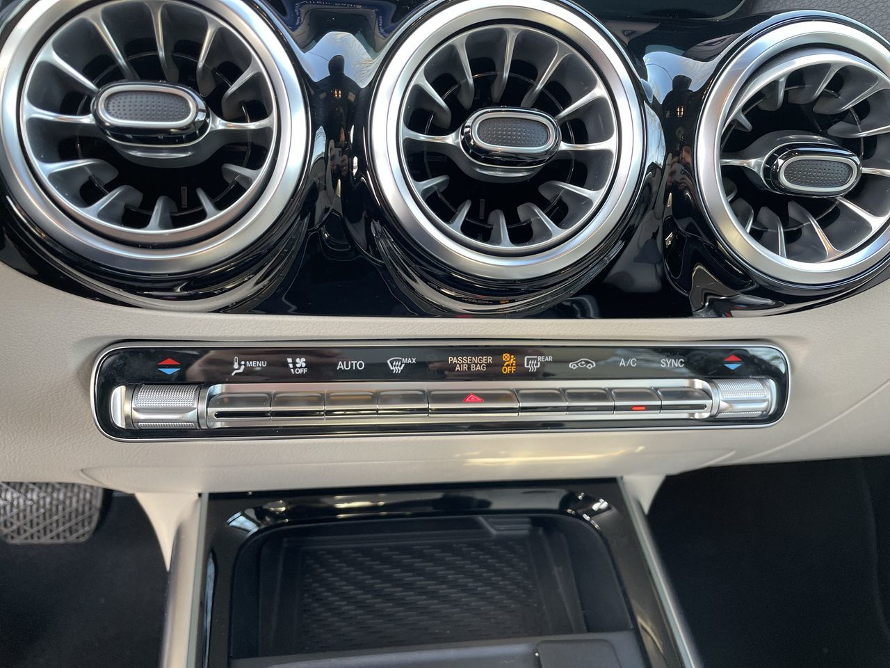 2025 Mercedes-Benz GLA250 in North Vancouver, British Columbia