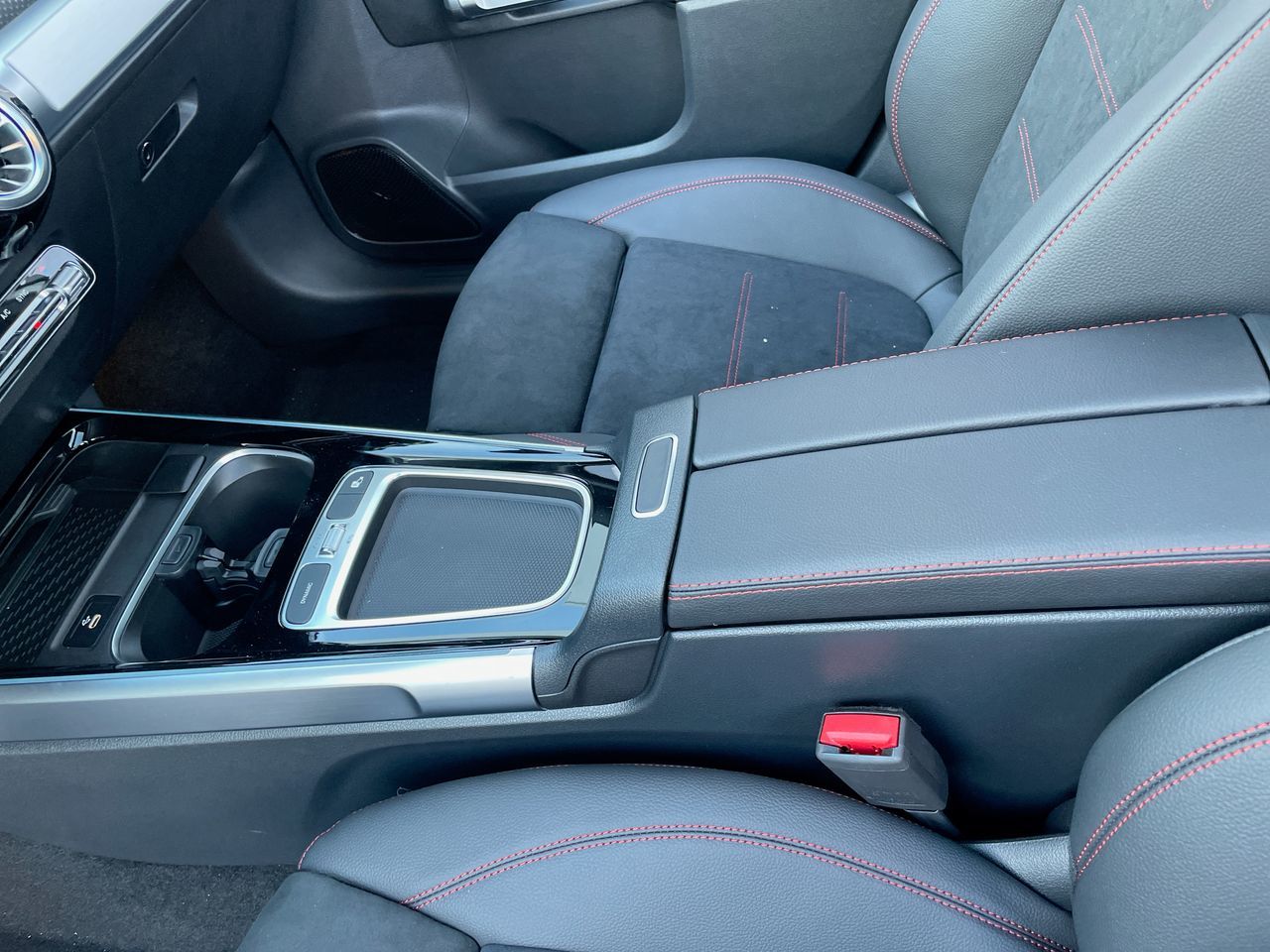 2025 Mercedes-Benz GLB