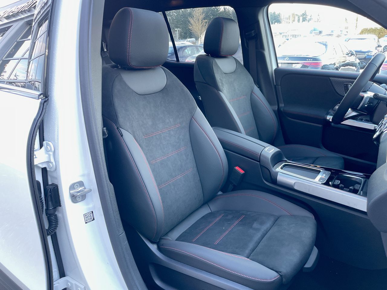 2025 Mercedes-Benz GLB