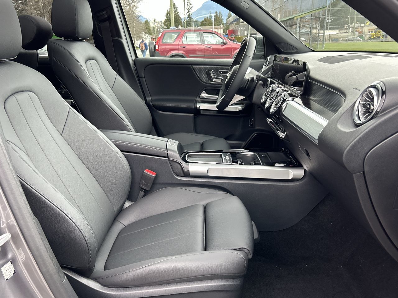 2025 Mercedes-Benz GLB in North Vancouver, British Columbia