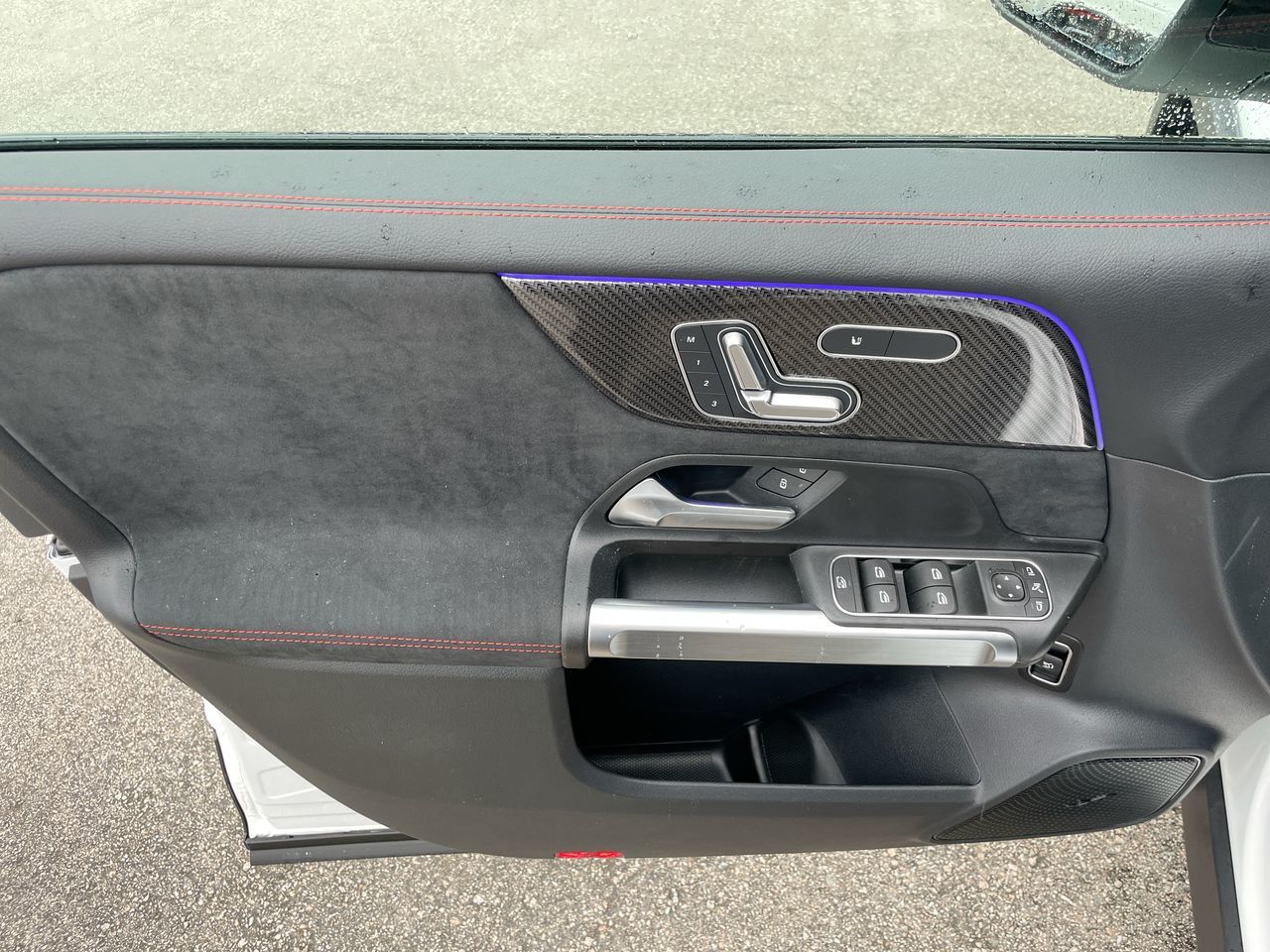 2025 Mercedes-Benz GLB in North Vancouver, British Columbia