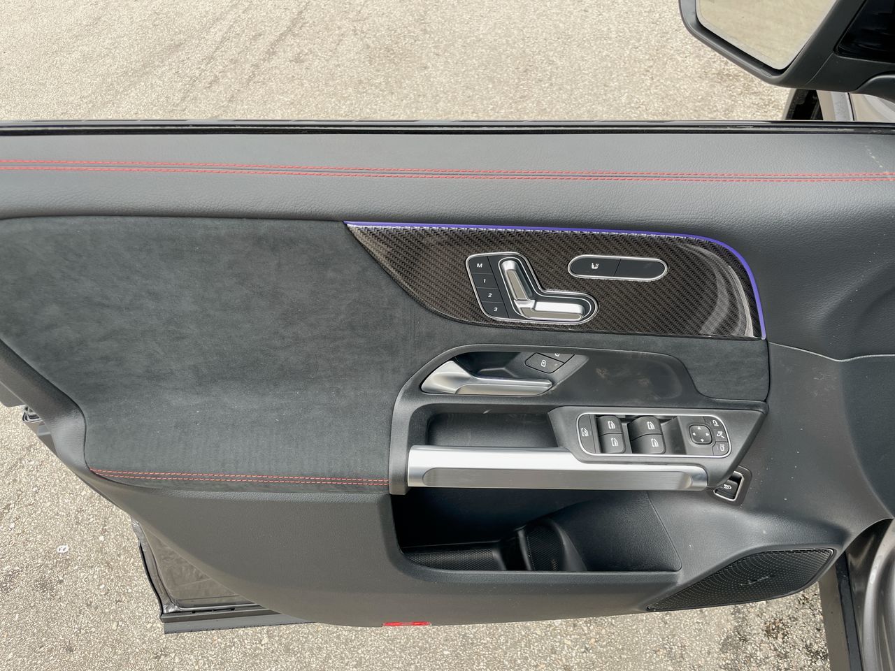 2025 Mercedes-Benz GLB in North Vancouver, British Columbia