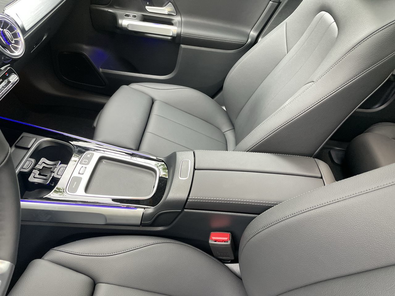 2025 Mercedes-Benz GLB in North Vancouver, British Columbia