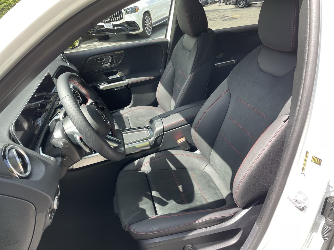 2025 Mercedes-Benz GLB in North Vancouver, British Columbia