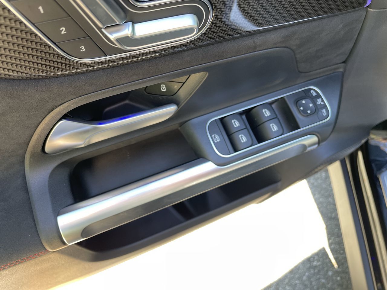 2025 Mercedes-Benz GLB