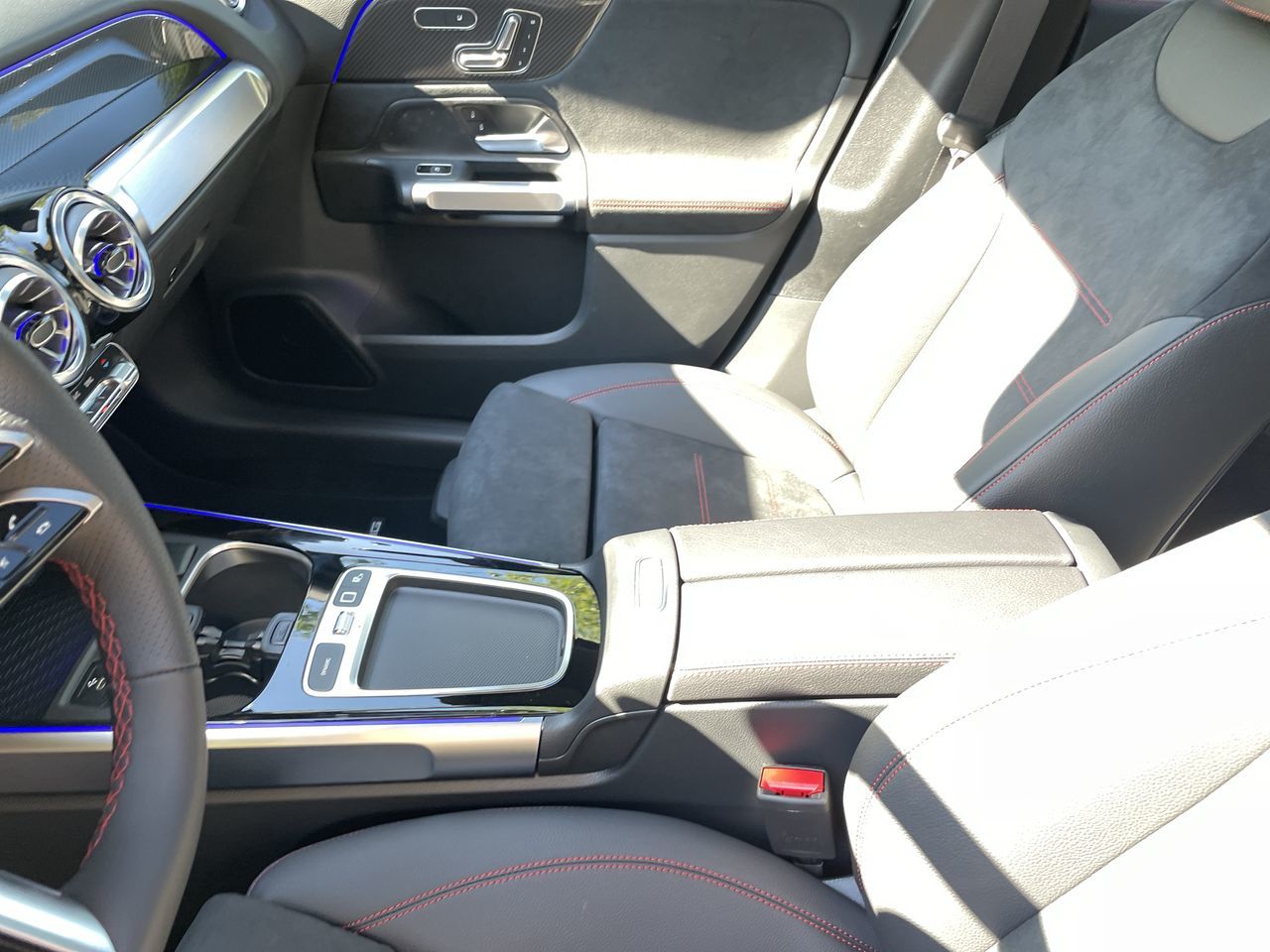 2025 Mercedes-Benz GLB in North Vancouver, British Columbia