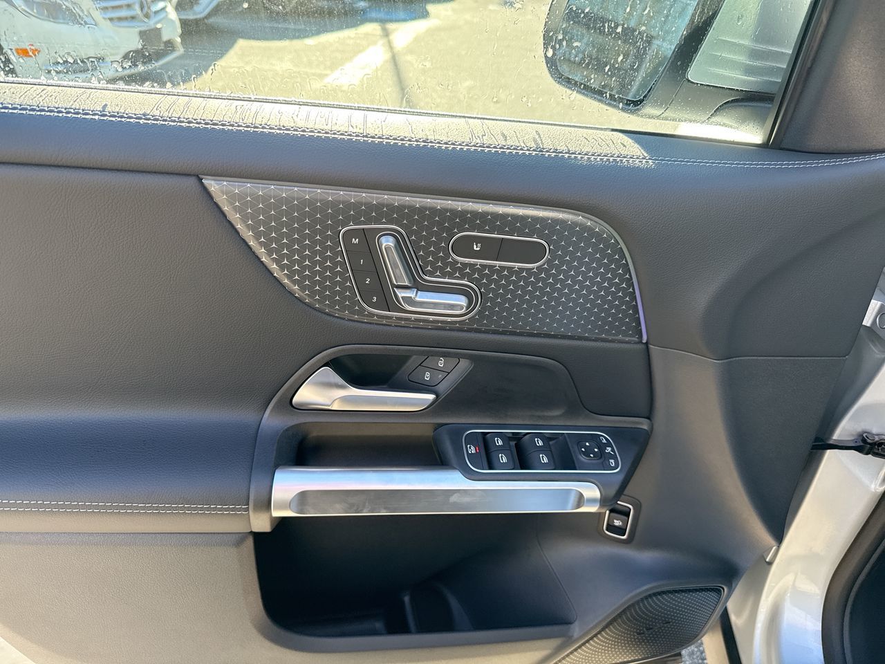 Mercedes-Benz GLB  2025 à North Vancouver, Colombie-Britannique