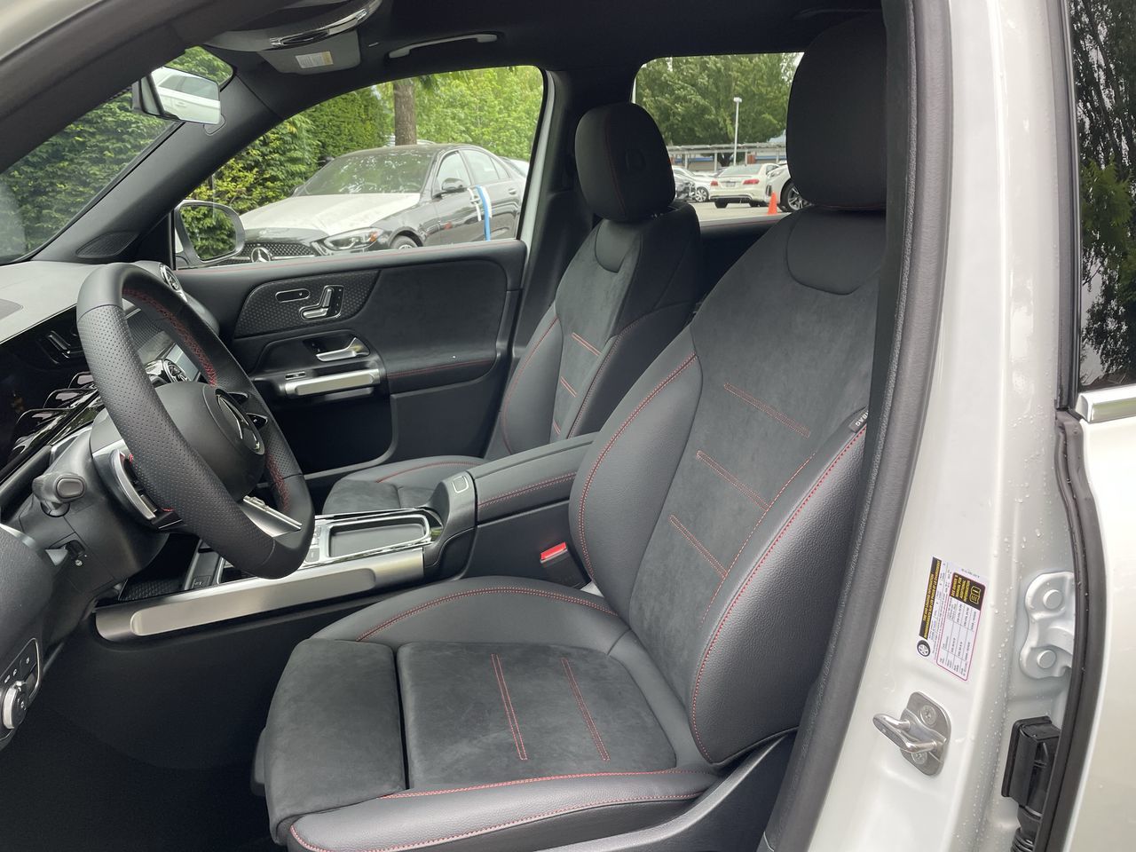 Mercedes-Benz GLB  2025 à North Vancouver, Colombie-Britannique