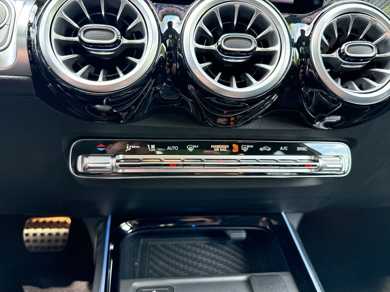 2025 Mercedes-Benz GLB in North Vancouver, British Columbia