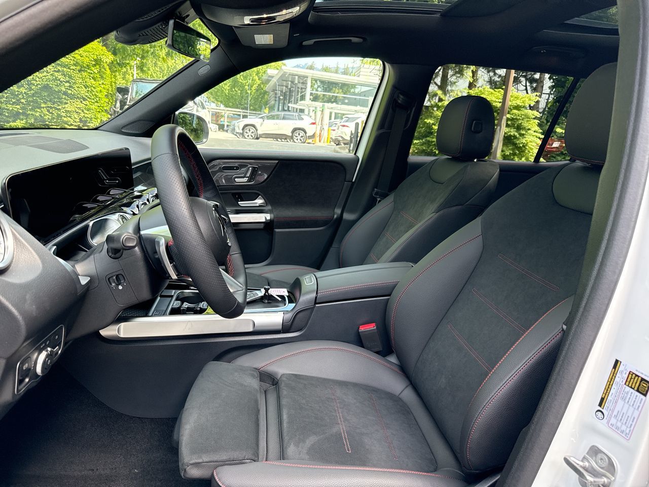 2025 Mercedes-Benz GLB in North Vancouver, British Columbia