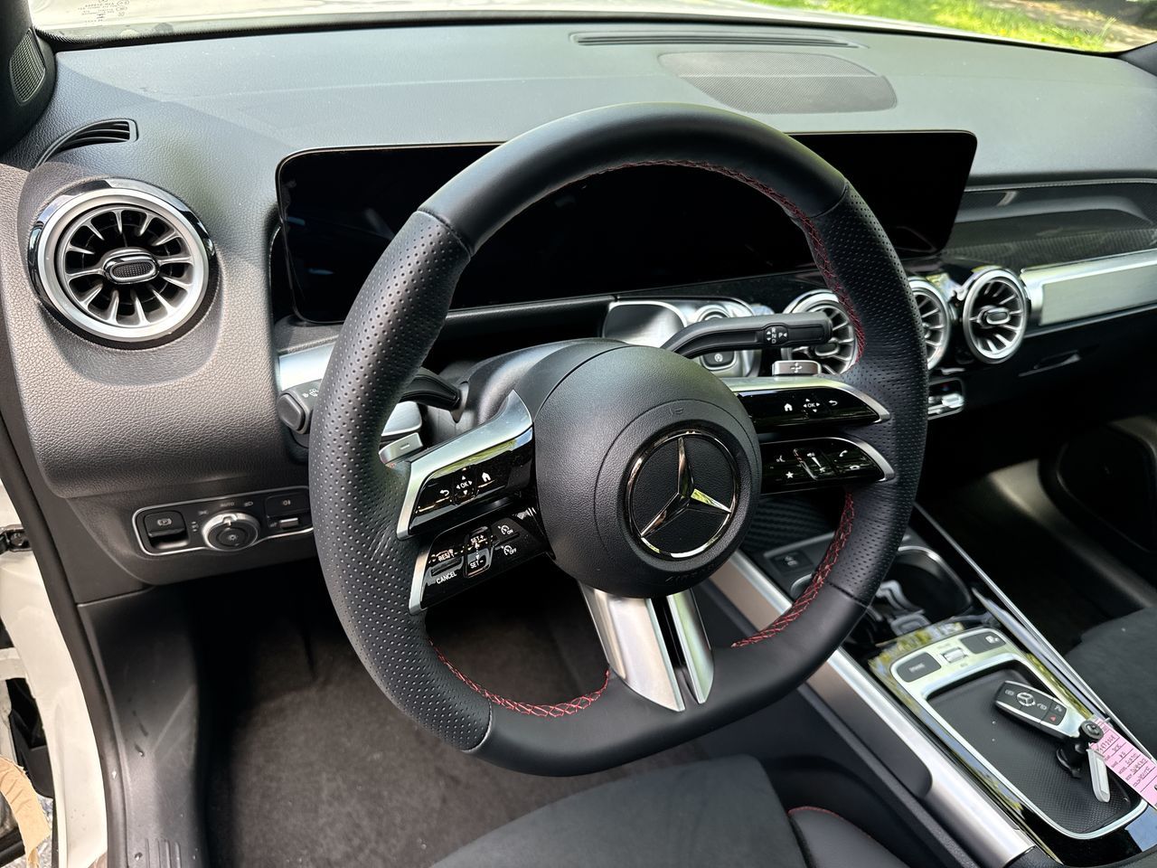 2025 Mercedes-Benz GLB in North Vancouver, British Columbia