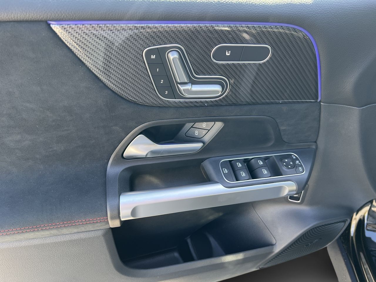 2026 Mercedes-Benz GLB