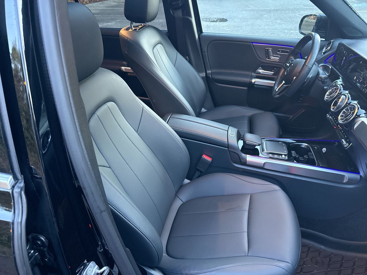 2023 Mercedes-Benz GLB250