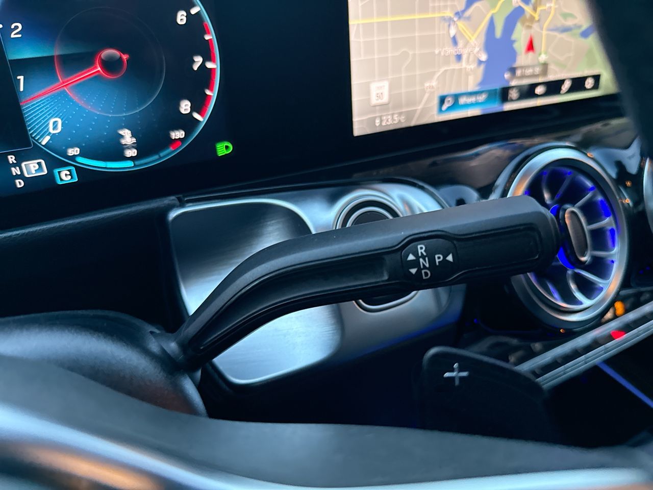 2023 Mercedes-Benz GLB250