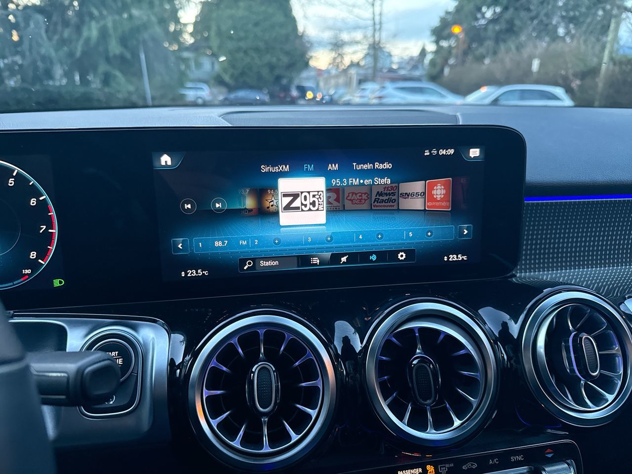 2023 Mercedes-Benz GLB250