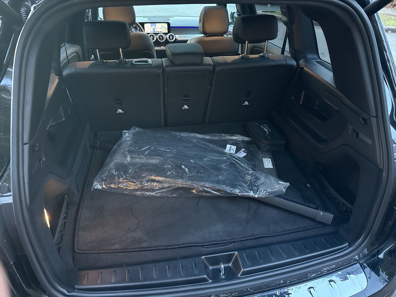 2023 Mercedes-Benz GLB250