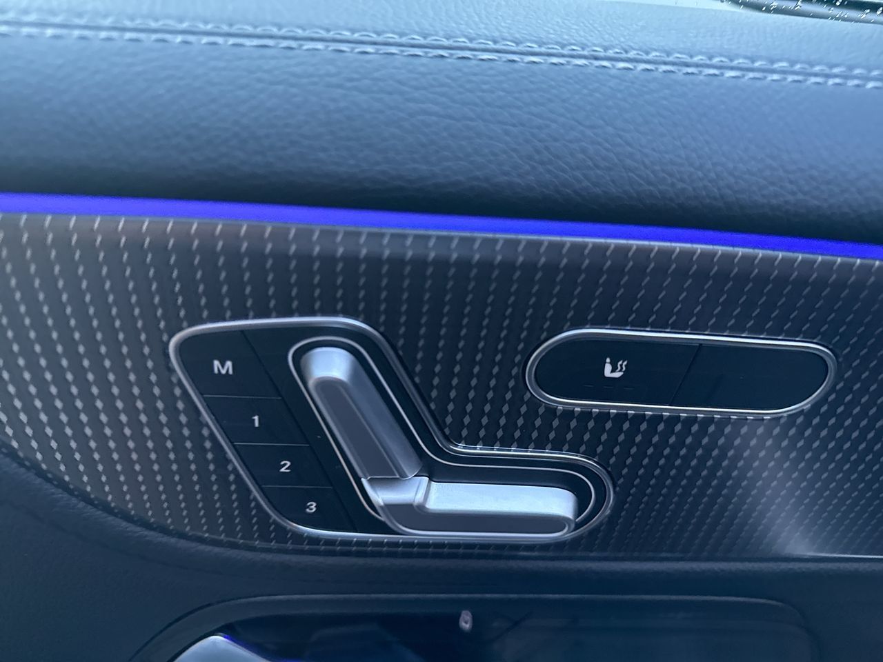 2023 Mercedes-Benz GLB250