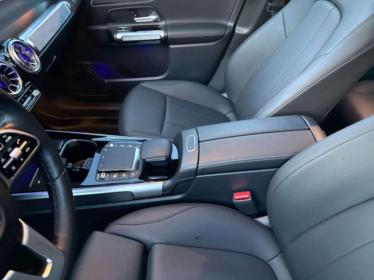 2023 Mercedes-Benz GLB250