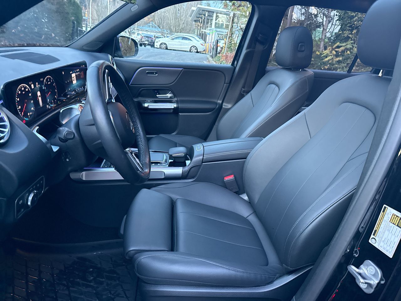 2023 Mercedes-Benz GLB250