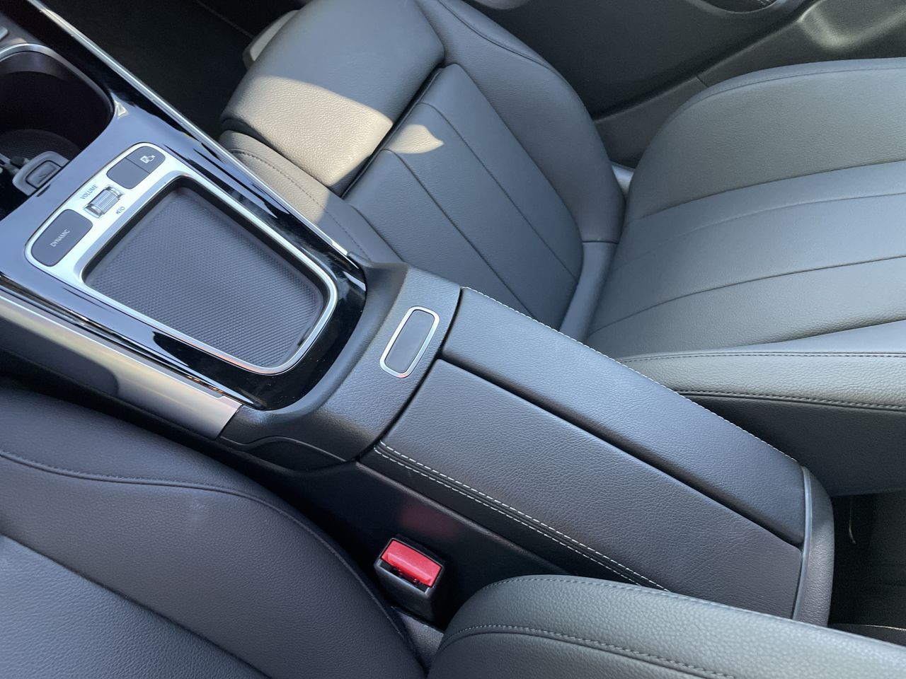 2025 Mercedes-Benz GLB250 in North Vancouver, British Columbia
