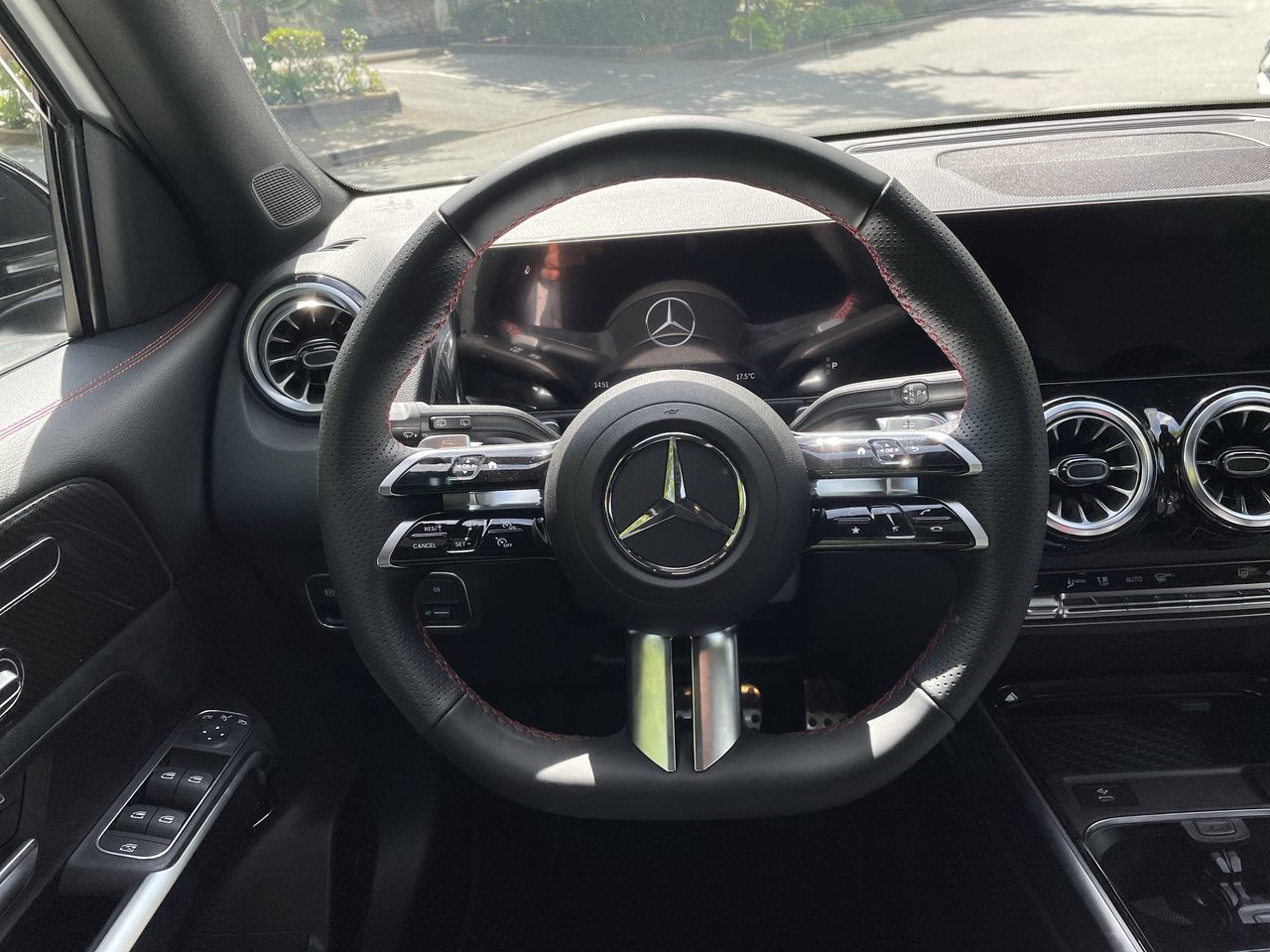 Mercedes-Benz GLB250  2025 à North Vancouver, Colombie-Britannique