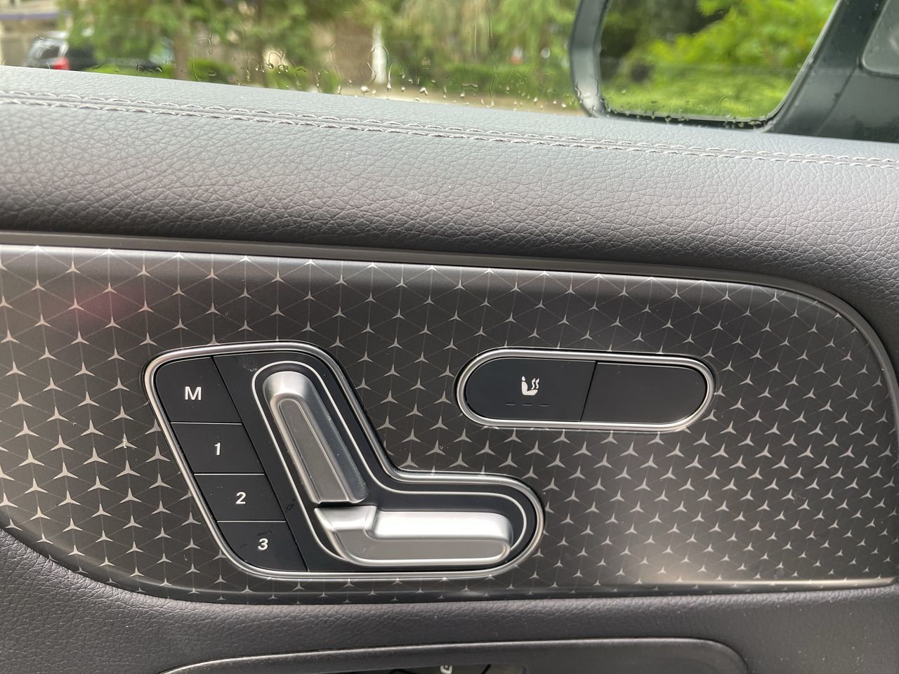 2025 Mercedes-Benz GLB in North Vancouver, British Columbia
