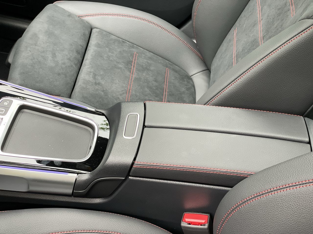 2025 Mercedes-Benz GLB in North Vancouver, British Columbia