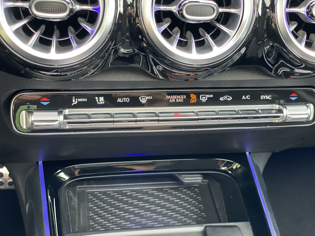 2025 Mercedes-Benz GLB in North Vancouver, British Columbia