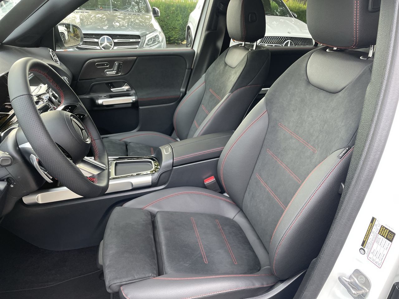 2025 Mercedes-Benz GLB