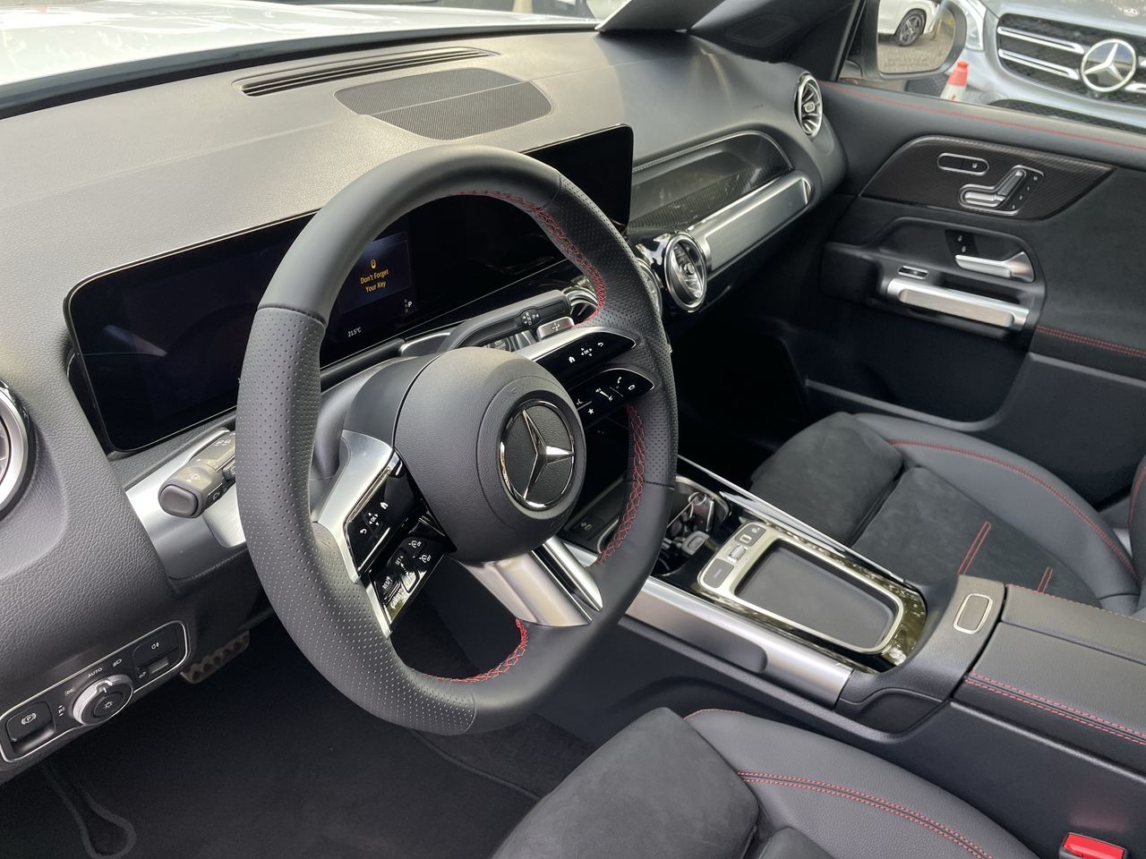 2025 Mercedes-Benz GLB