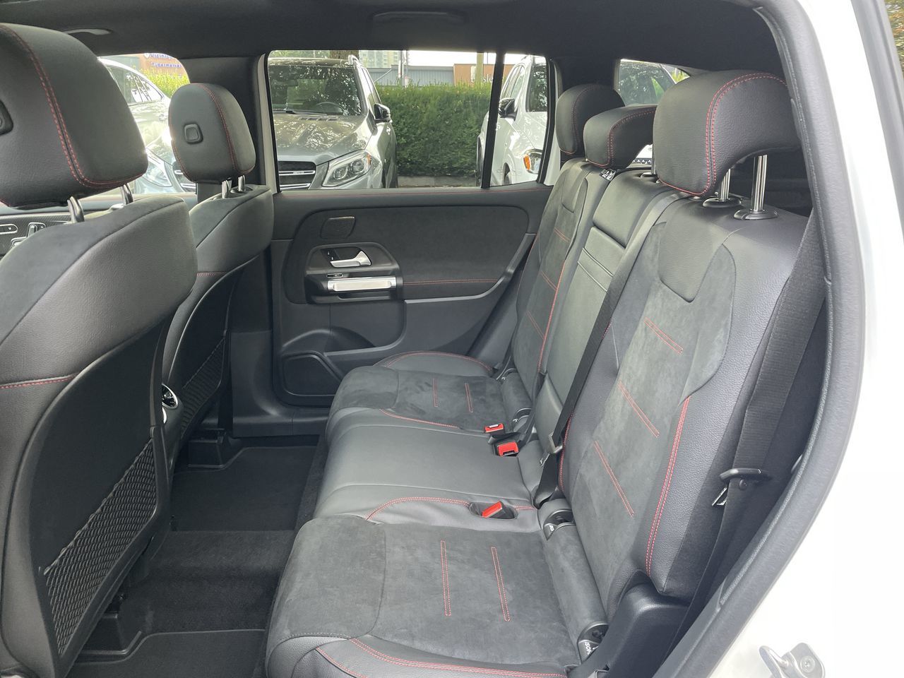 2025 Mercedes-Benz GLB