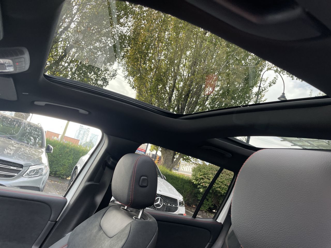 2025 Mercedes-Benz GLB