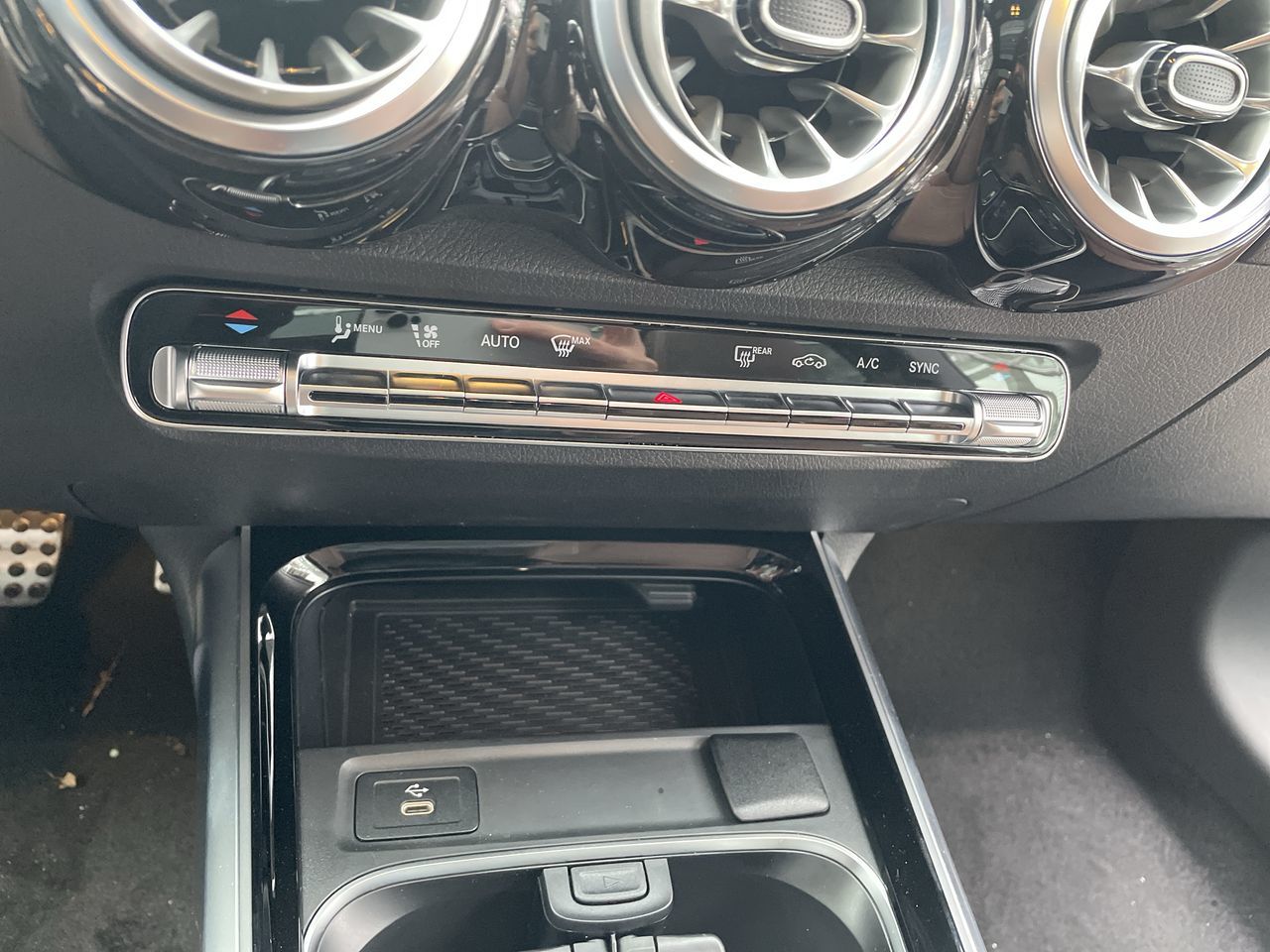 2025 Mercedes-Benz GLB in North Vancouver, British Columbia