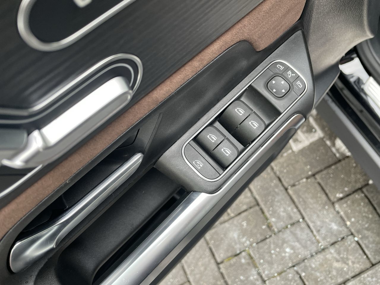 2025 Mercedes-Benz GLB in North Vancouver, British Columbia