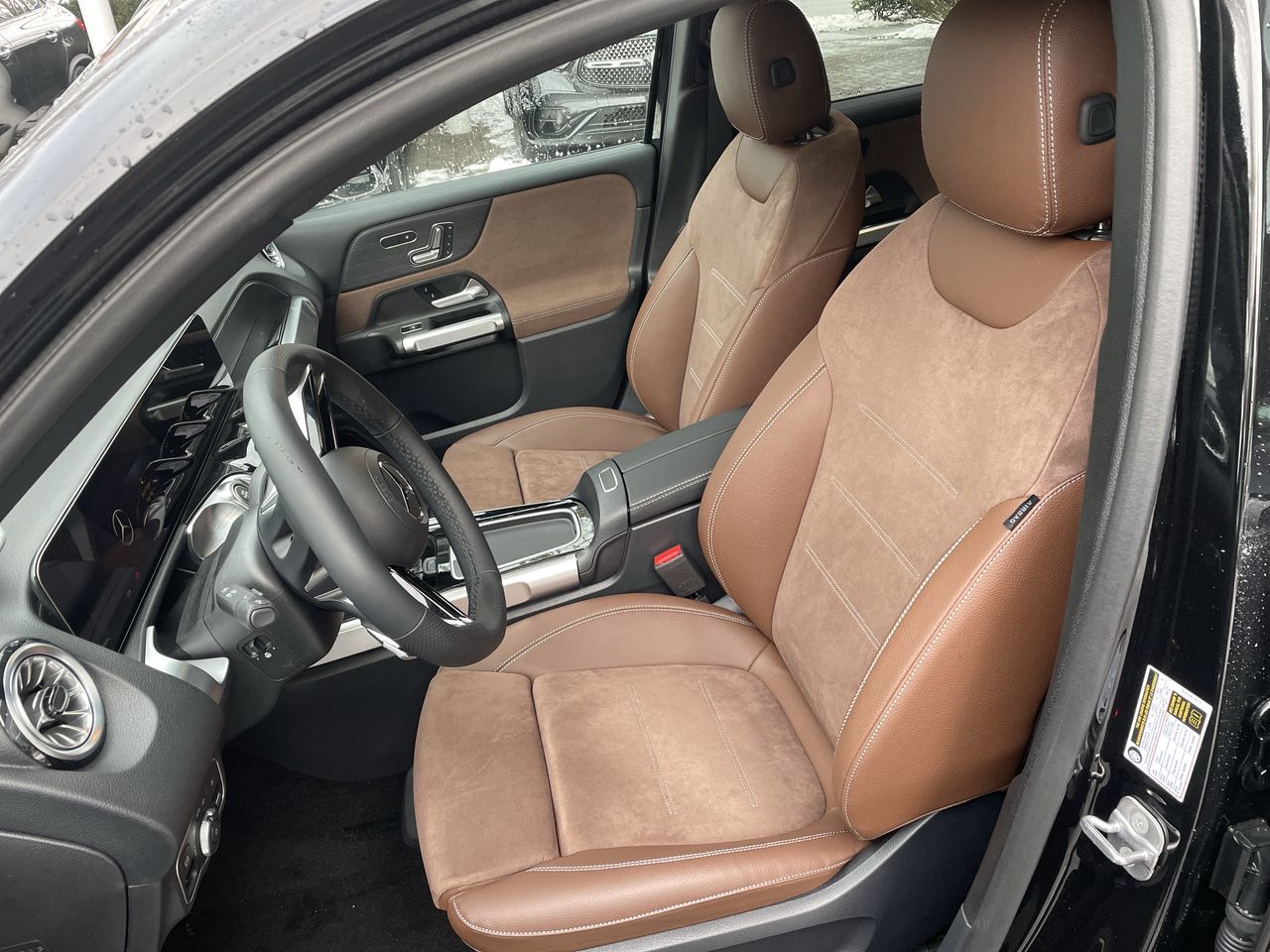 2025 Mercedes-Benz GLB in North Vancouver, British Columbia