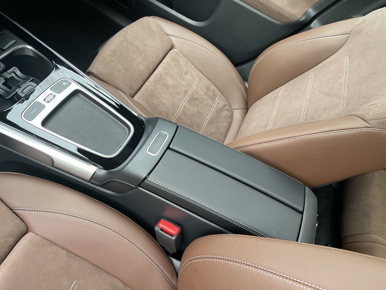 2025 Mercedes-Benz GLB in North Vancouver, British Columbia