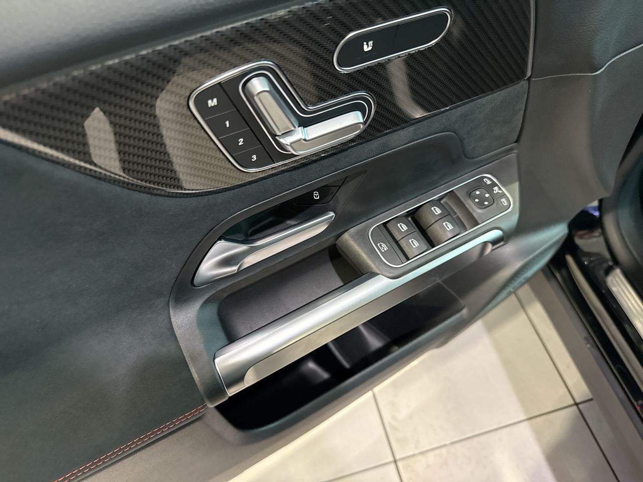 2025 Mercedes-Benz GLB in North Vancouver, British Columbia