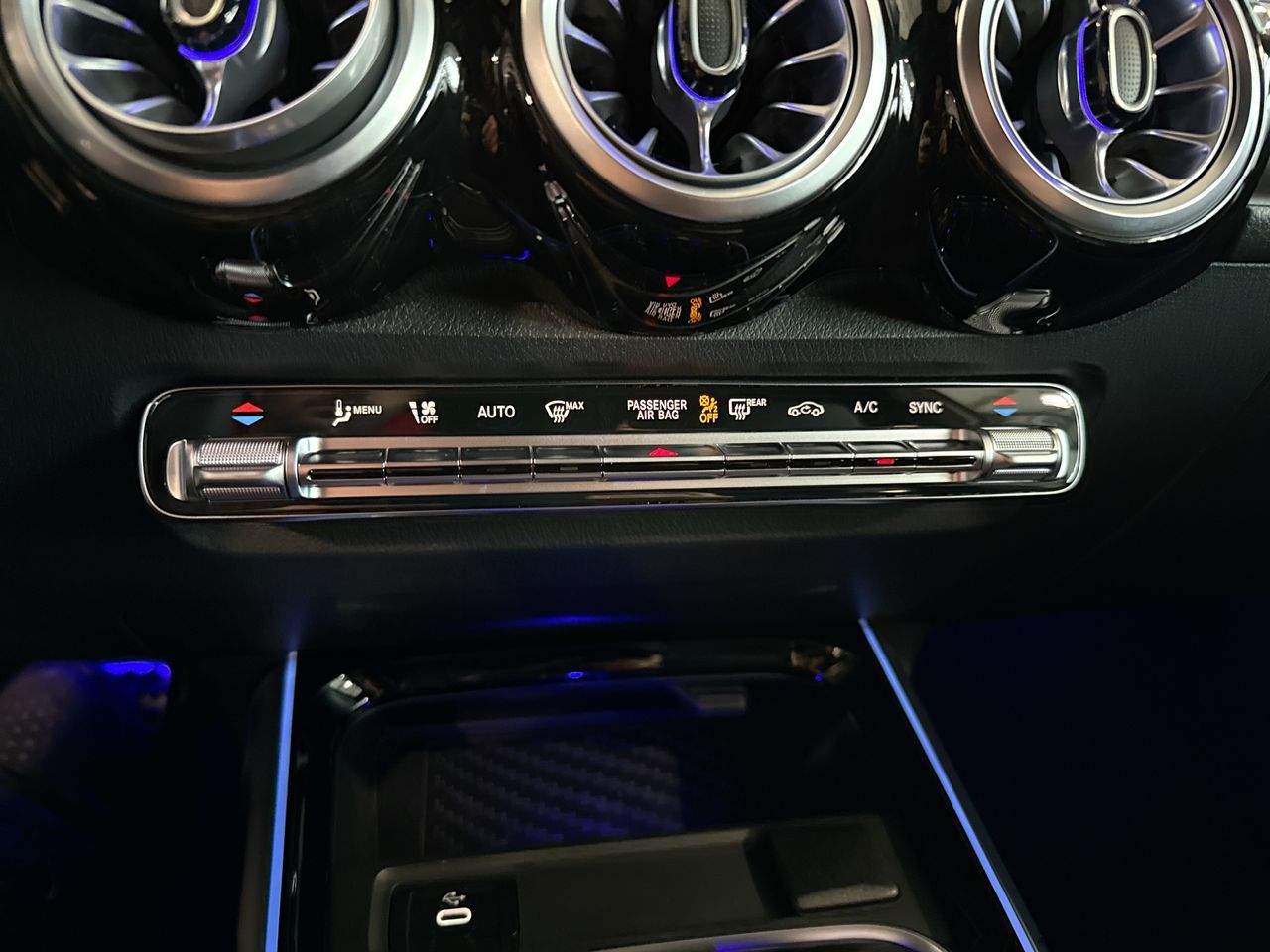 2025 Mercedes-Benz GLB in North Vancouver, British Columbia