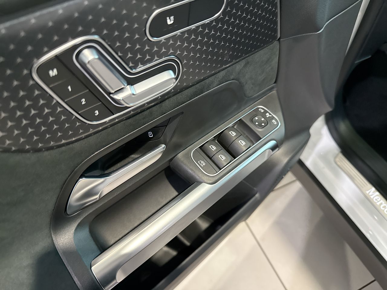 2025 Mercedes-Benz GLB in North Vancouver, British Columbia