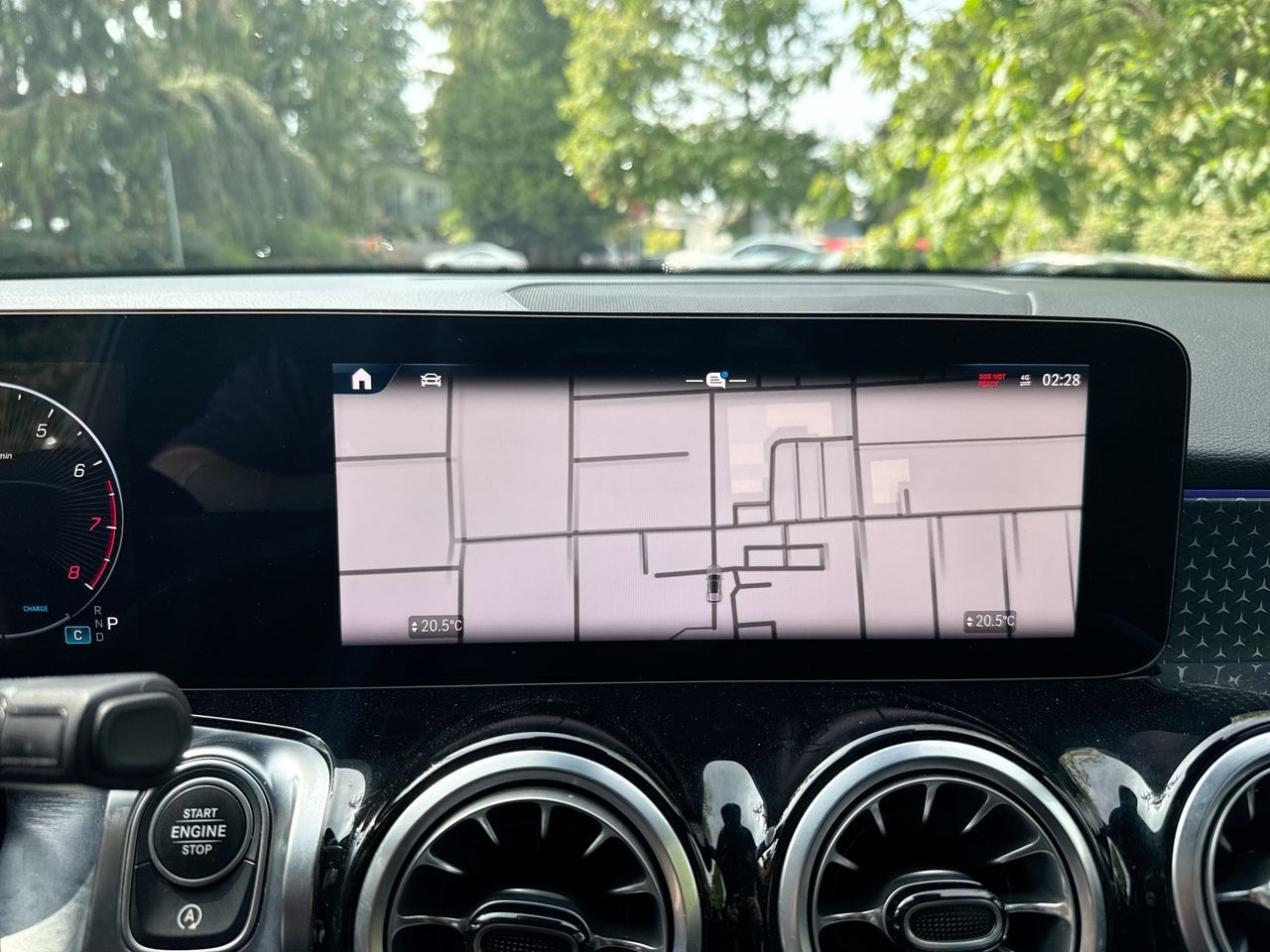 2025  GLB250