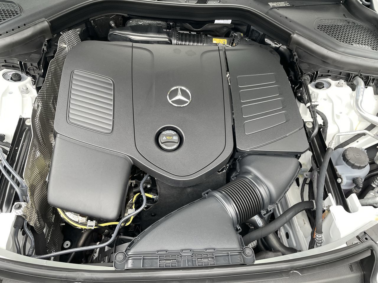 2025 Mercedes-Benz GLC Plug-in Hybrid in North Vancouver, British Columbia