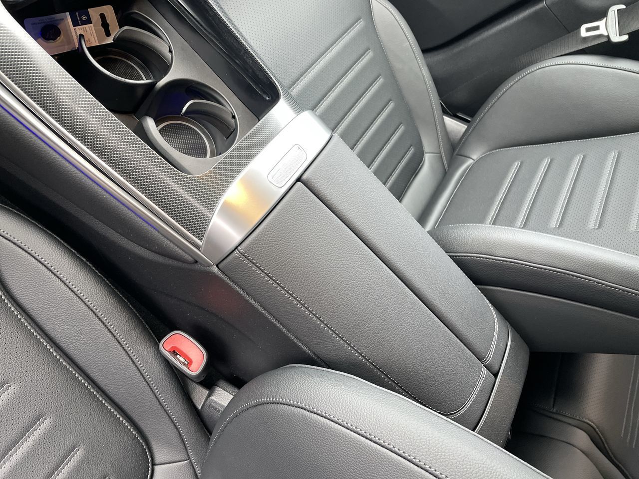2025 Mercedes-Benz GLC Plug-in Hybrid in North Vancouver, British Columbia