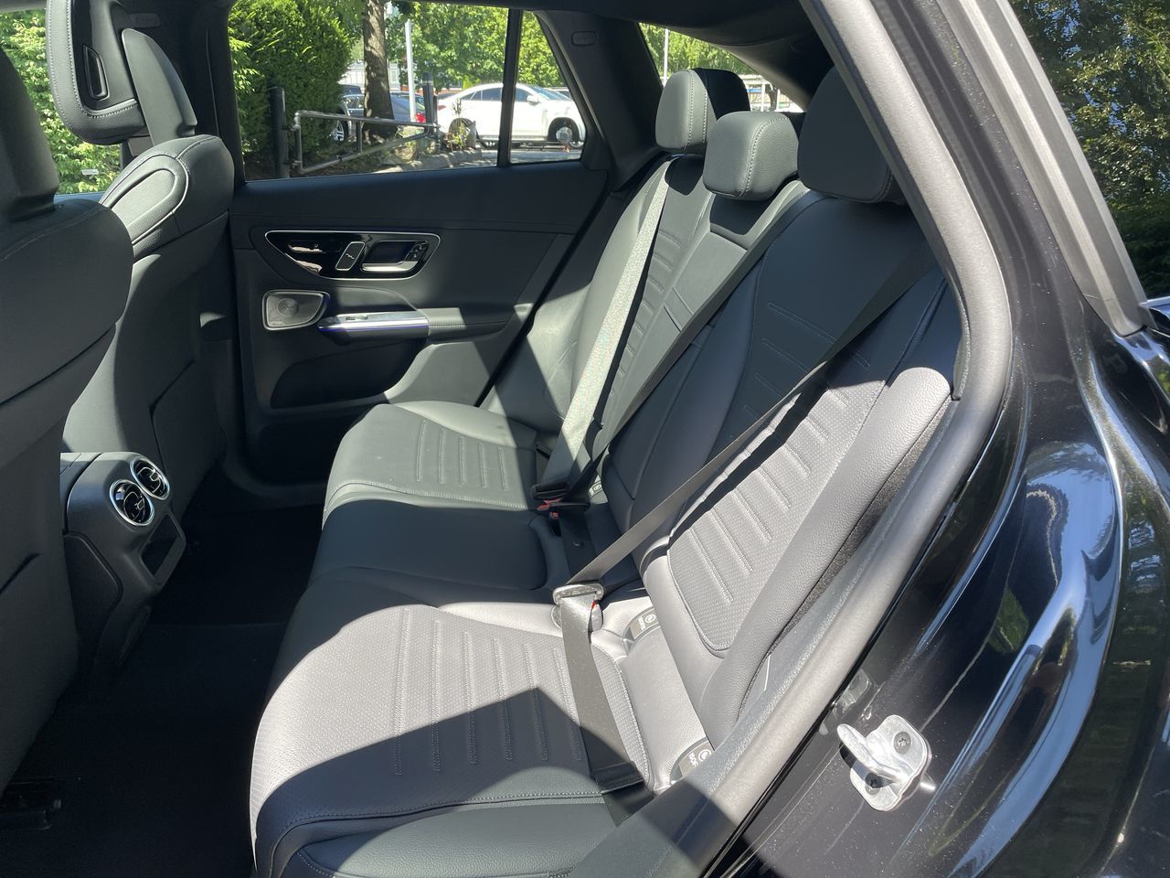 2025 Mercedes-Benz GLC Plug-in Hybrid in North Vancouver, British Columbia