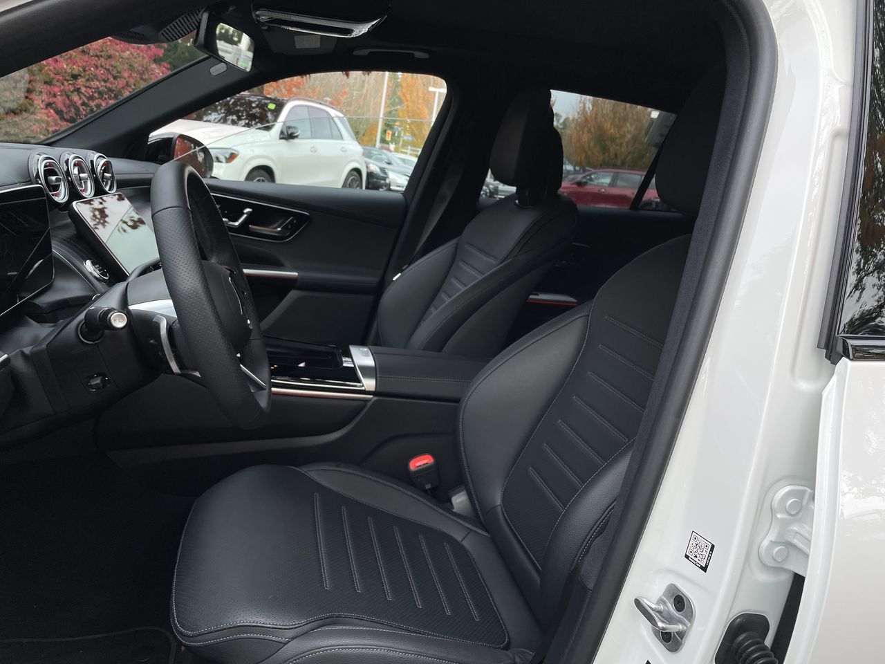 2025 Mercedes-Benz GLC Plug-in Hybrid in North Vancouver, British Columbia