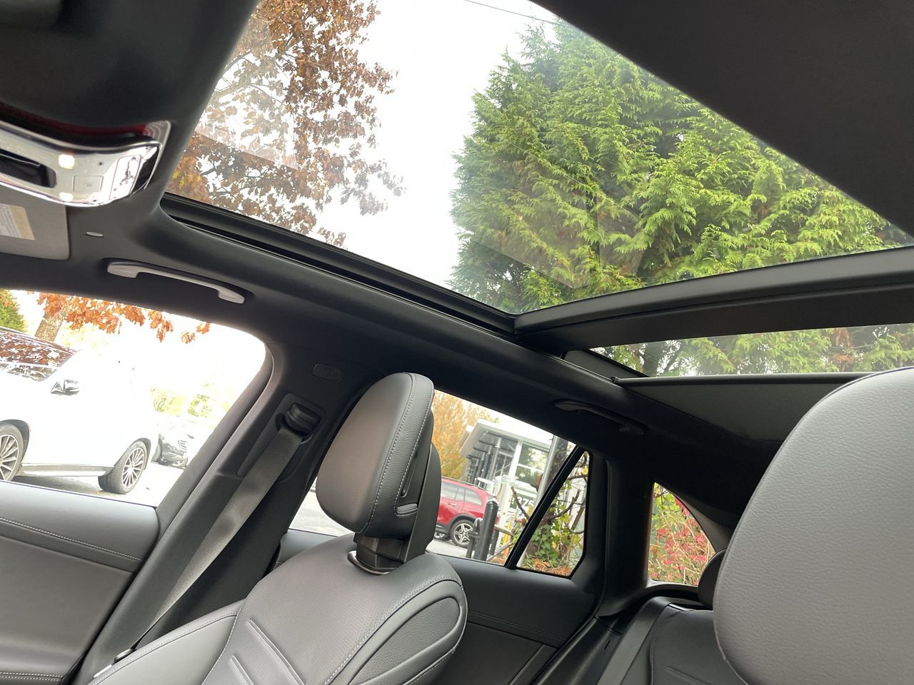 2025 Mercedes-Benz GLC Plug-in Hybrid in North Vancouver, British Columbia