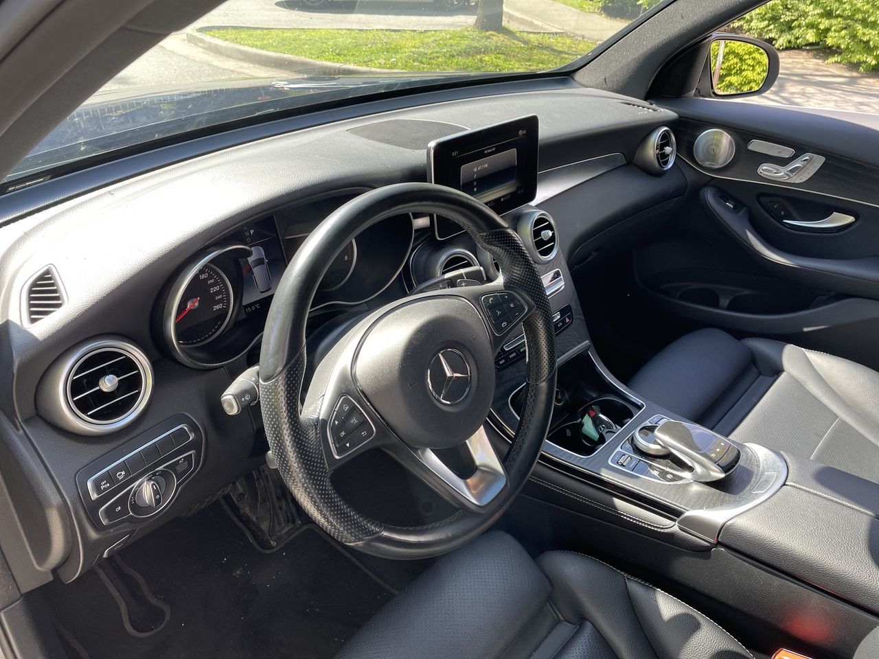 2018 Mercedes-Benz GLC300 in North Vancouver, British Columbia