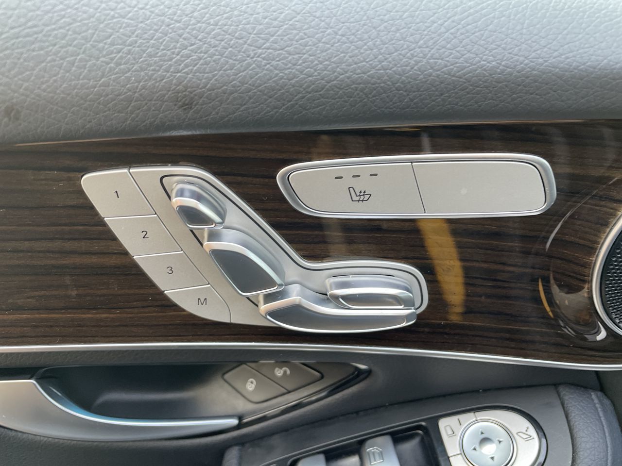 Mercedes-Benz GLC300  2018 à North Vancouver, Colombie-Britannique