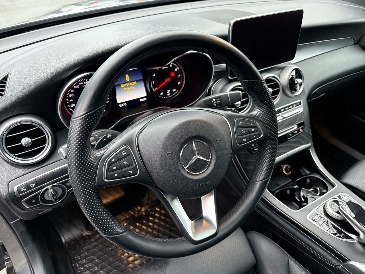 Mercedes-Benz GLC300  2019 à North Vancouver, Colombie-Britannique